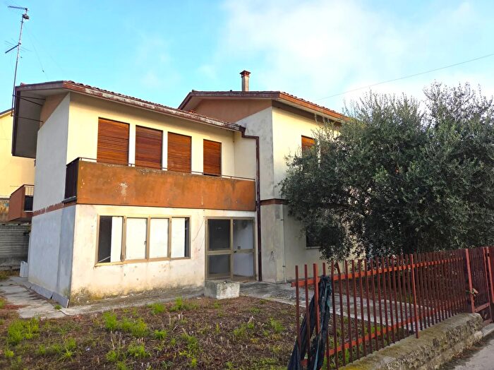 Casa con 5 locali in vendita in Via Roma, Galzignano Terme