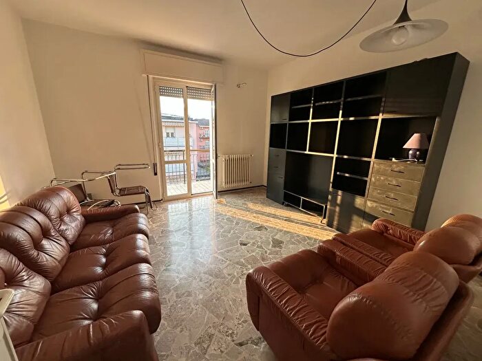 Appartamento trilocale in affitto in Via dello Stadio, Brescia