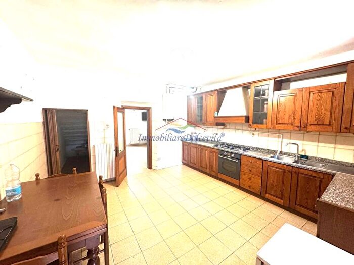 Casa con 6 locali in vendita in Via di Castelnuovo, Ugnano, Firenze