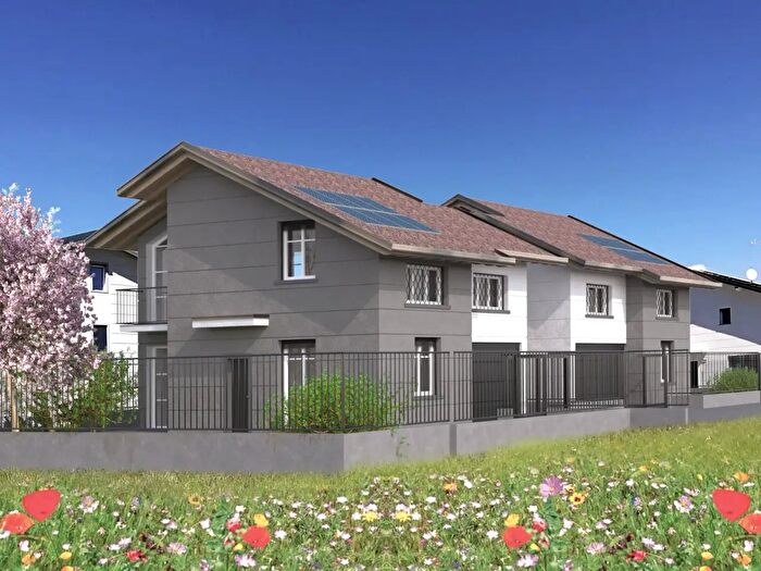 Casa quadrilocale in vendita in Via Pordoi, Briosco