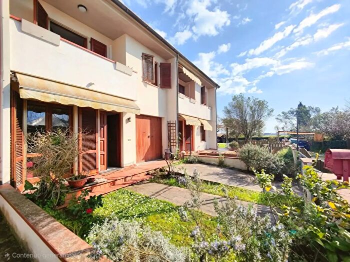 Casa con 5 locali in vendita in Viale dei Pini, Vecchiano