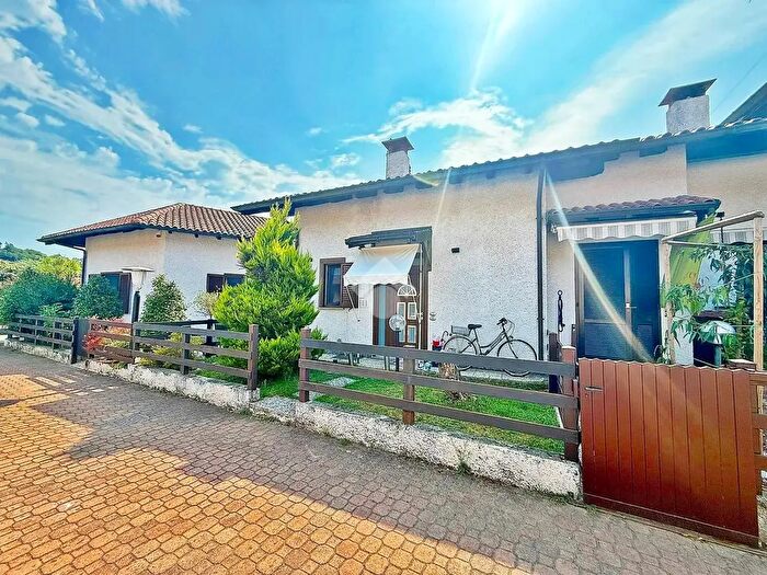 Casa trilocale in vendita in Via Nazzario Sauro, Taino