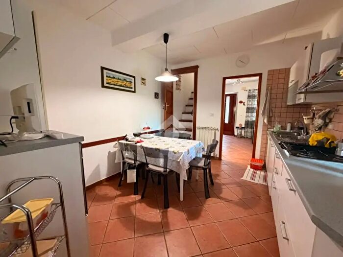 Casa quadrilocale in vendita in Via delle Ville, Capannori