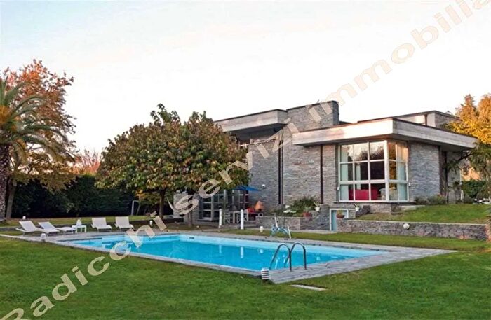 Casa con 5 locali in affitto in Via Ammiraglio Morin a, Forte Dei Marmi