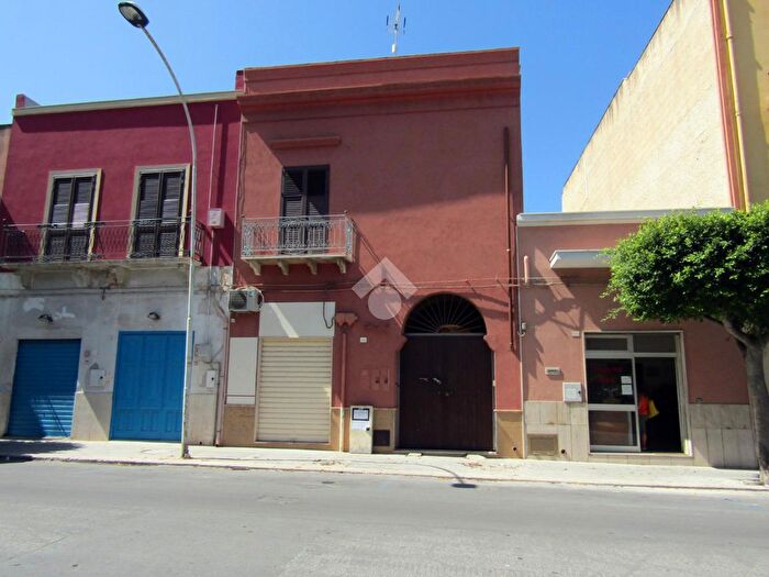 Appartamento trilocale in affitto in Via Pascasino, Marsala