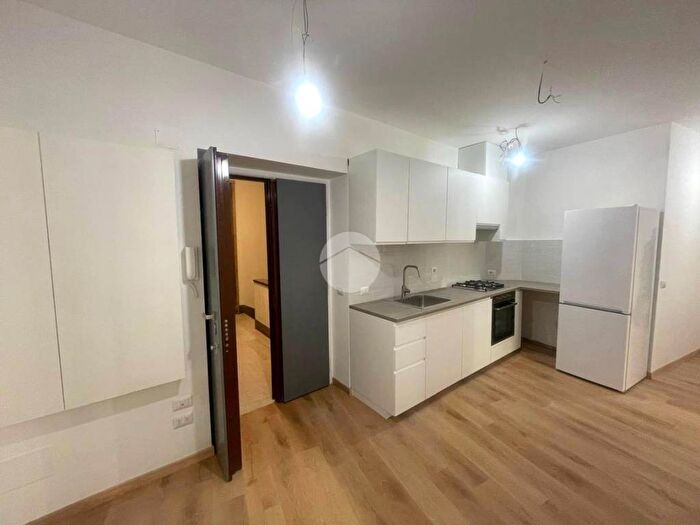 Appartamento trilocale in affitto in Via Cosseria, Prati, Roma