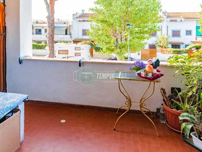 Appartamento trilocale in vendita in Viale Fregene, Cerveteri