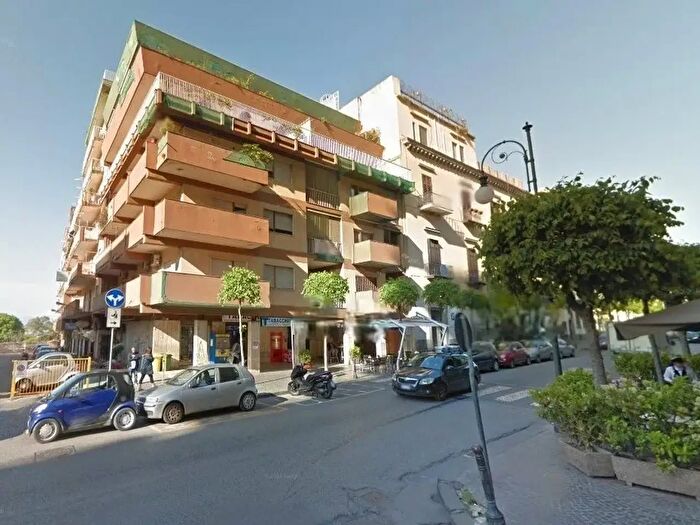 Appartamento con 5 locali in affitto in Corso Umberto I, Torre Annunziata