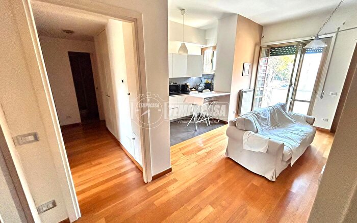 Appartamento trilocale in vendita in Via Adone Finardi, Roma