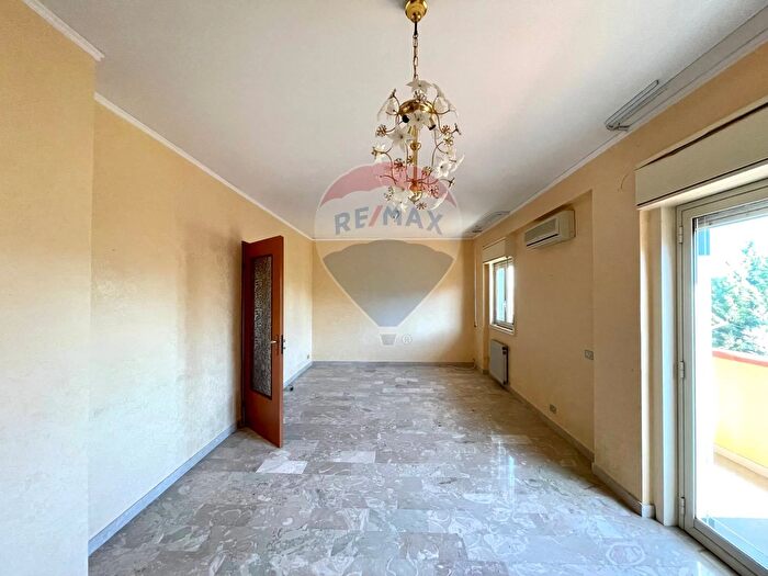 Appartamento trilocale in vendita in Via Martedina SN, Mineo