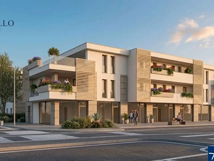 Appartamento trilocale in vendita in Via Scuderlando, Verona