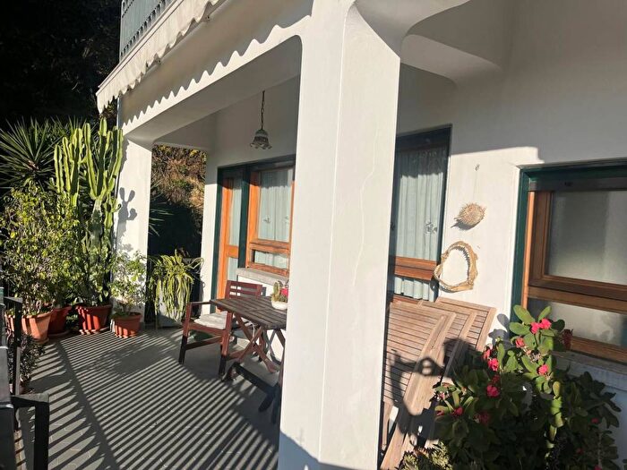 Appartamento con 5 locali in affitto in Via Marechiaro, Marechiaro, Napoli