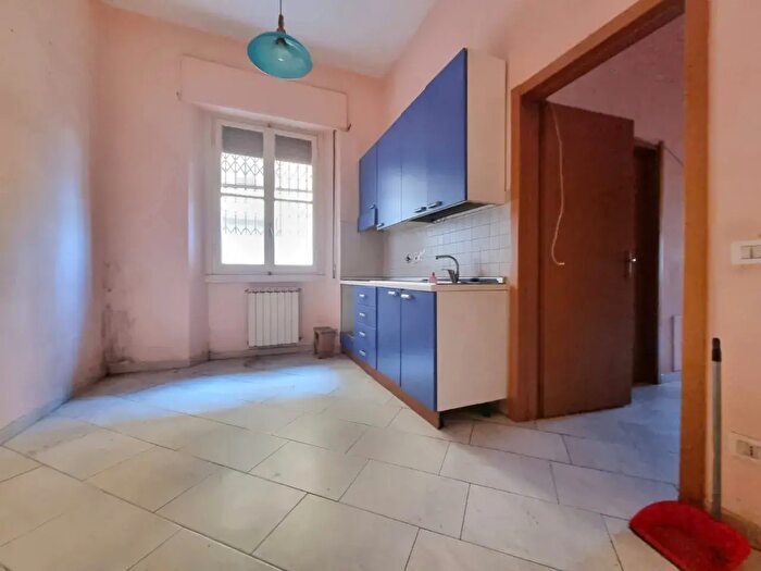 Appartamento trilocale in vendita in Viale Gori, Firenze