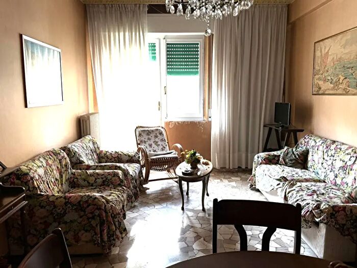 Appartamento trilocale in vendita in Via Ascoli Piceno, Ancona