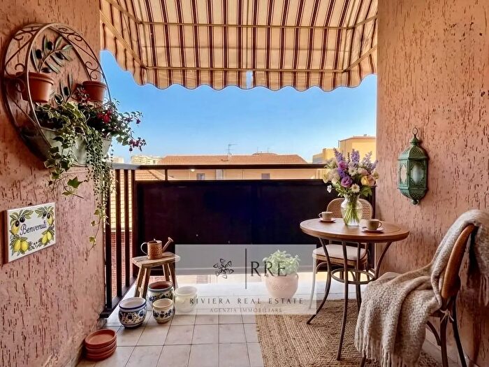 Appartamento con 5 locali in vendita in Via Vignasse, San Lorenzo Al Mare