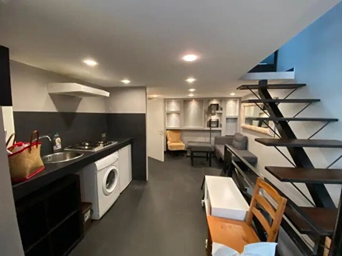 Appartamento trilocale in affitto in Via Alserio, Milano