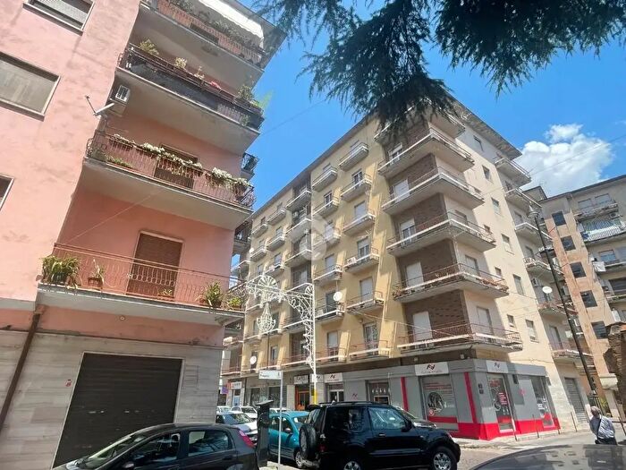Appartamento con 5 locali in vendita in Corso Dante Alighieri, Benevento