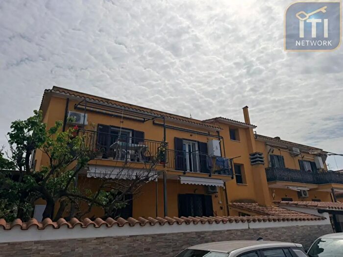 Appartamento trilocale in vendita in Via Don Giovanni Calabria, Roma