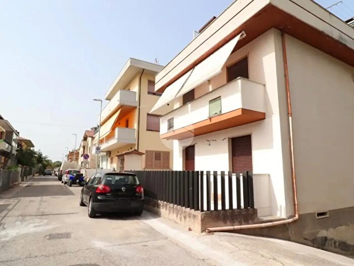 Appartamento trilocale in vendita in Via Marzabotto, Giulianova