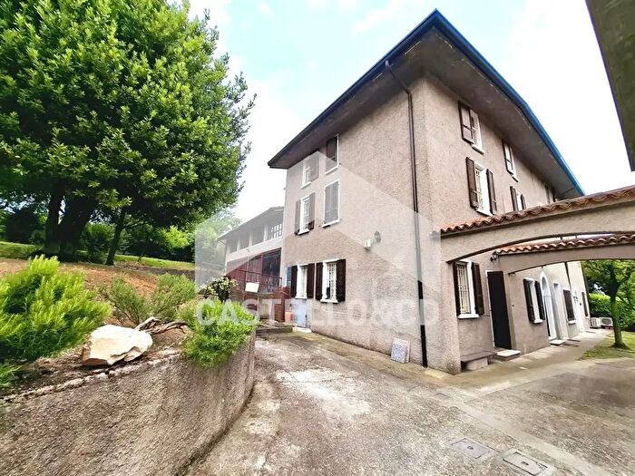 Casa con 5 locali in vendita in Via San Pietro, Desenzano Del Garda