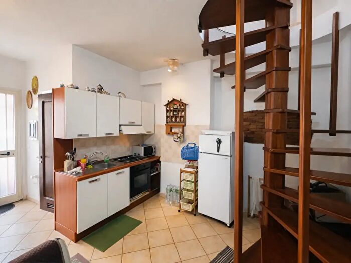 Casa trilocale in vendita in Via Pola, Siniscola