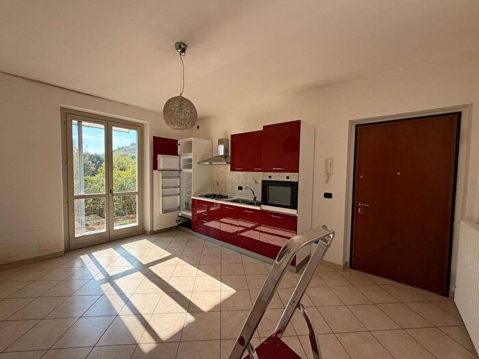 Appartamento bilocale in affitto in Via Santa Maria del Piano, Borgonovo, Neive