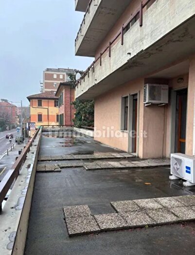 Appartamento con 5 locali in vendita in Via Giovanni Antonio Magini, Bologna