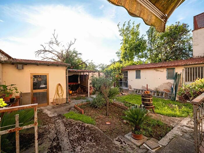 Casa con 5 locali in vendita in Via dellAlbero, Campi Bisenzio