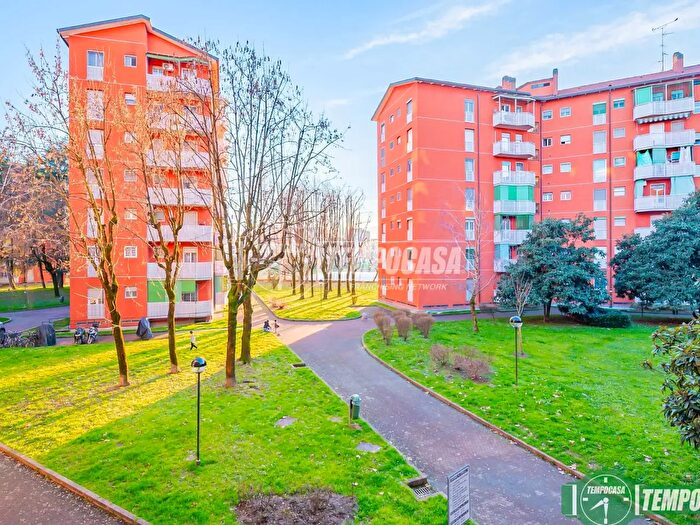 Appartamento trilocale in vendita in Via Luigi Sordello, Milano