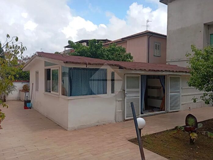 Casa con 5 locali in affitto in Minturno