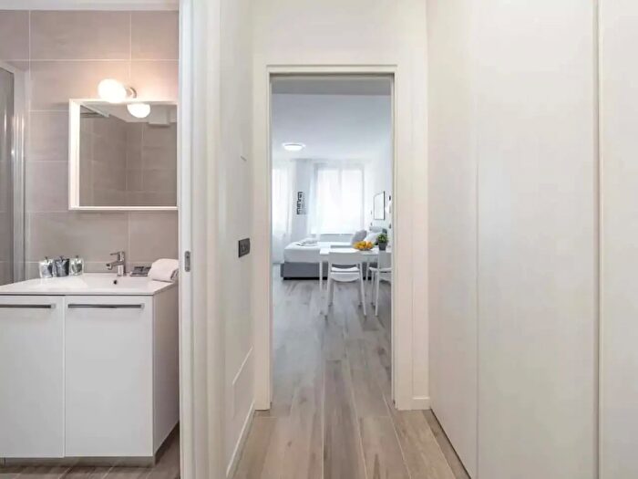 Appartamento monolocale in affitto in Piazzale Luigi Cadorna, Milano