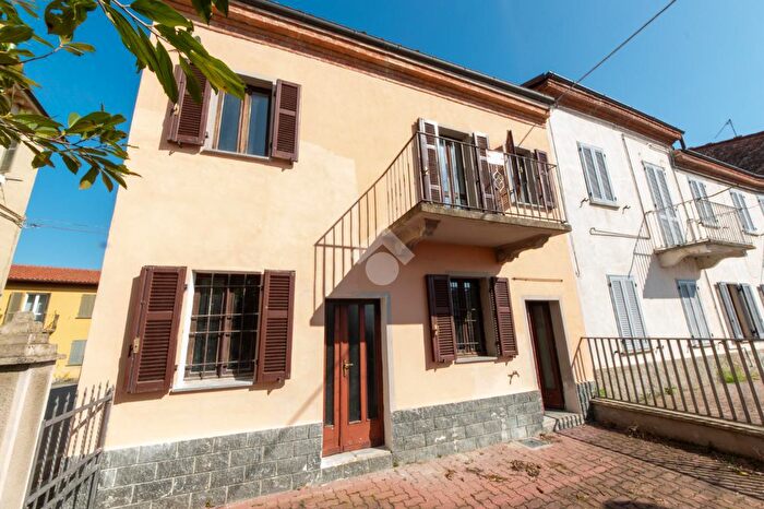 Case in Vendita e in Affitto - 2