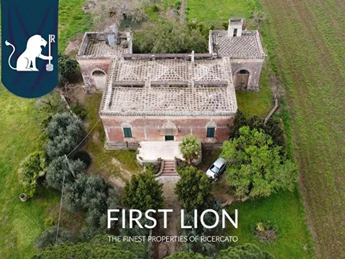 Casa con 6 locali in vendita in Via delle Paludi, Arnesano