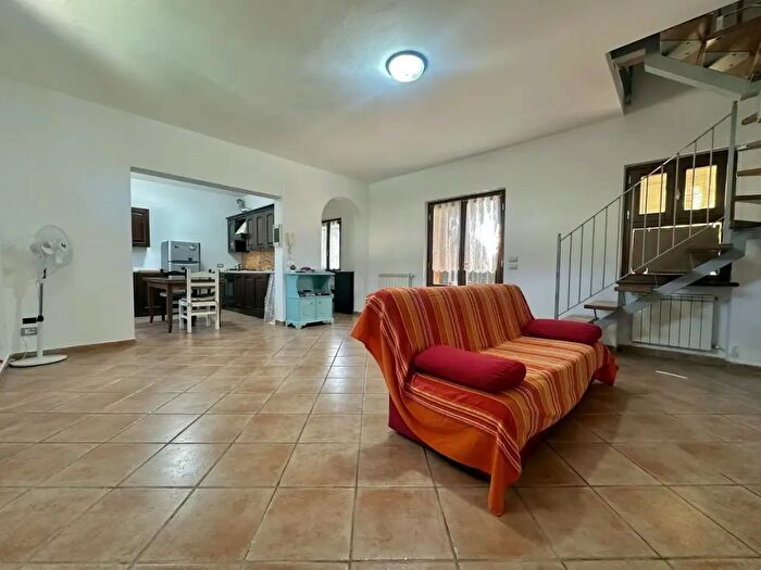 Casa quadrilocale in vendita in Pietrasanta