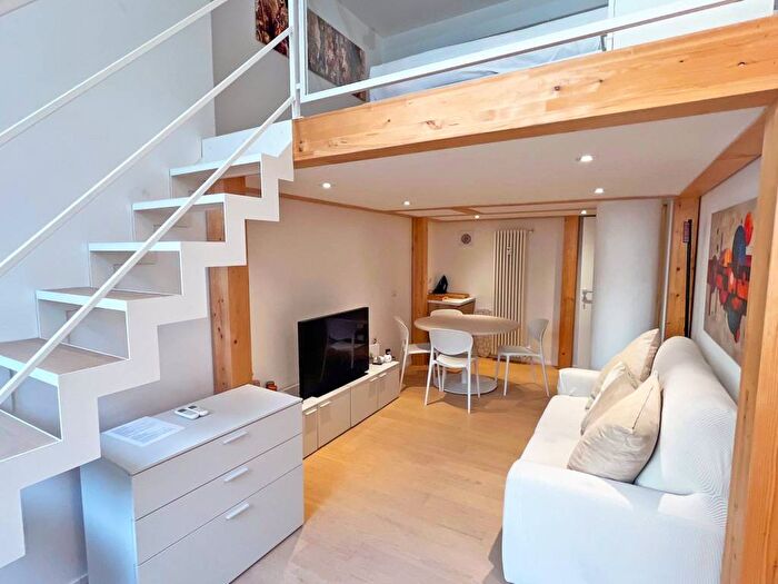 Appartamento monolocale in affitto in Via Friuli, Porta Romana Medaglie d'Oro, Milano