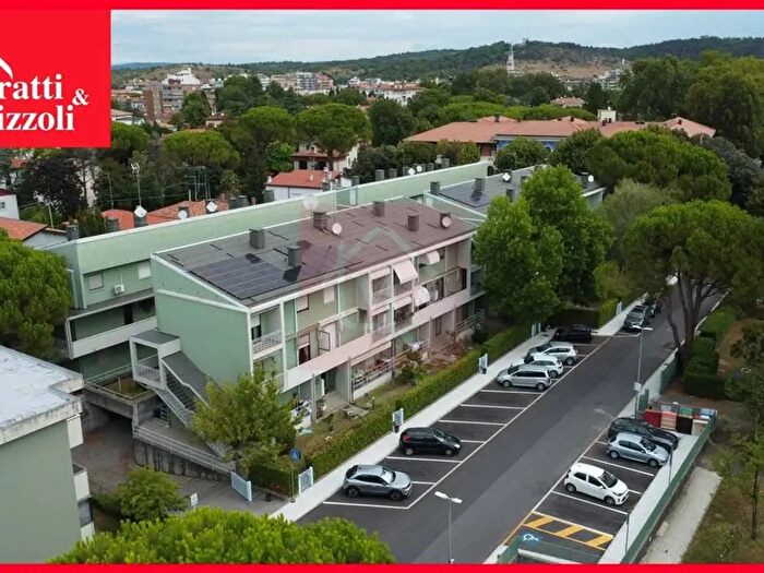 Appartamento con 5 locali in vendita in Via Medaglia d'Oro Tommaso Cellottini, Monfalcone