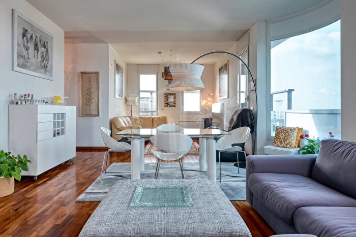 Appartamento con 6 locali in vendita in Viale Angelo Masini, Bologna