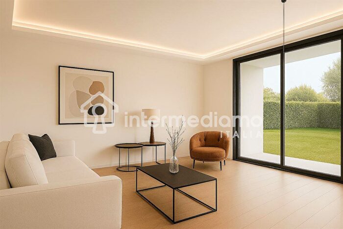 Appartamento trilocale in vendita in Arco