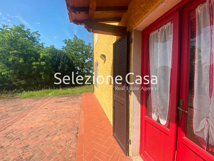 Casa con 9 locali in vendita in Santa Maria A Monte
