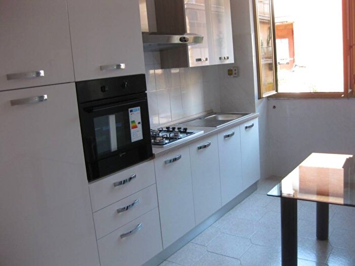 Appartamento bilocale in affitto in Via Teseo, Torre Angela, Roma