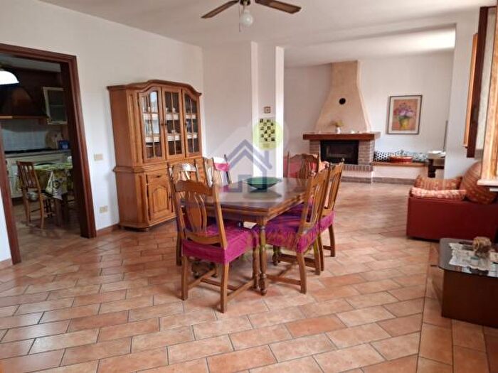 Appartamento quadrilocale in vendita in Via Don Gnocchi San Giuliano, Castelvetro Piacentino