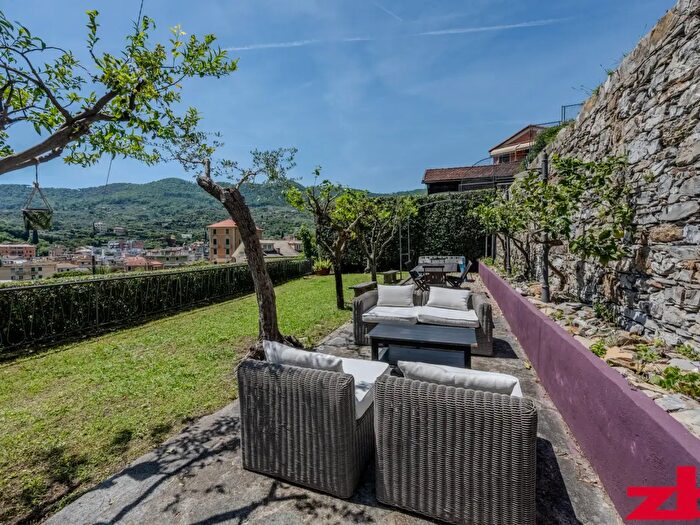 Appartamento con 9 locali in vendita in Viale La Torre, Santa Margherita Ligure