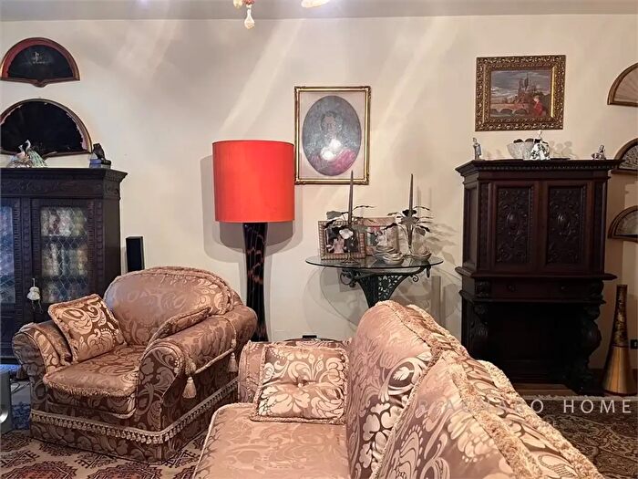 Appartamento con 5 locali in vendita in Via Sdrucciolo del Castello, Pontremoli