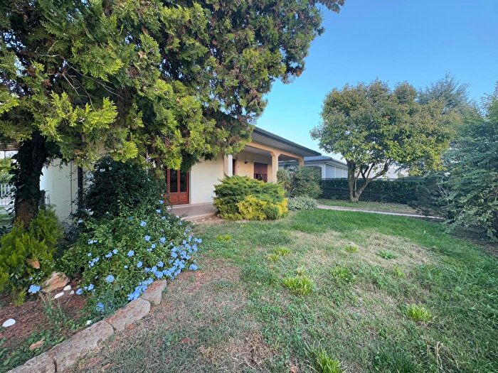 Casa quadrilocale in vendita in Via Matteotti, Poiana Maggiore