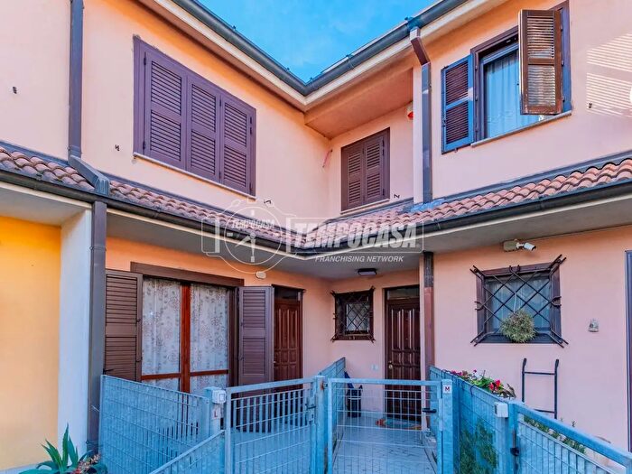 Casa trilocale in vendita in Via Cavour, Novate Milanese