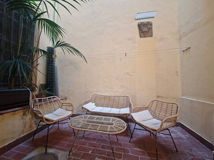 Appartamento quadrilocale in affitto in Via dei Vellutini, Ponte Vecchio Pitti, Firenze