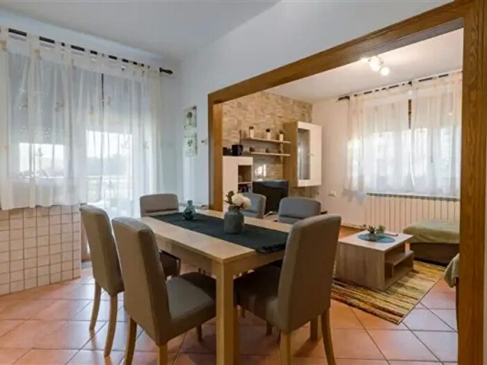 Appartamento con 6 locali in vendita in Via Papiniano, Roma