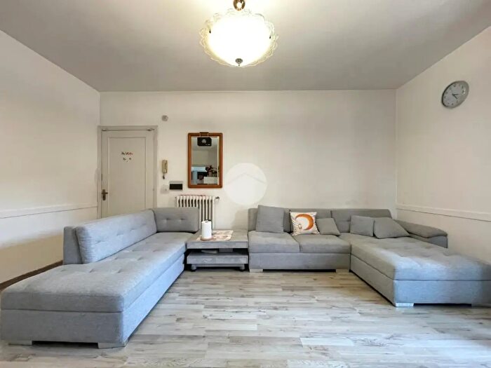 Appartamento trilocale in vendita in Via Don Luigi Sturzo, Pompiano