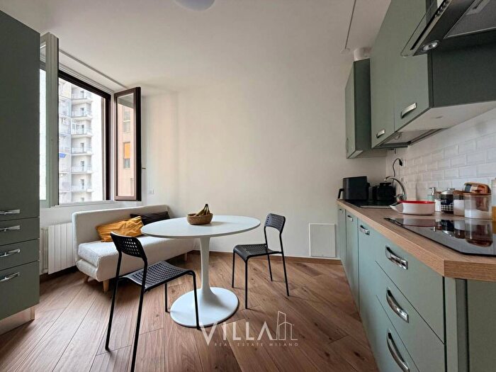 Appartamento bilocale in affitto in Corso di Porta Vigentina, Porta Romana Medaglie d'Oro, Milano