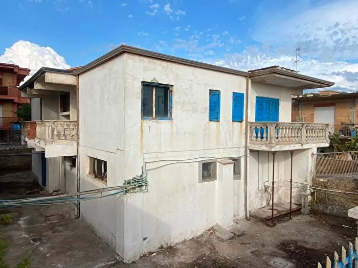 Appartamento con 5 locali in vendita in Minturno